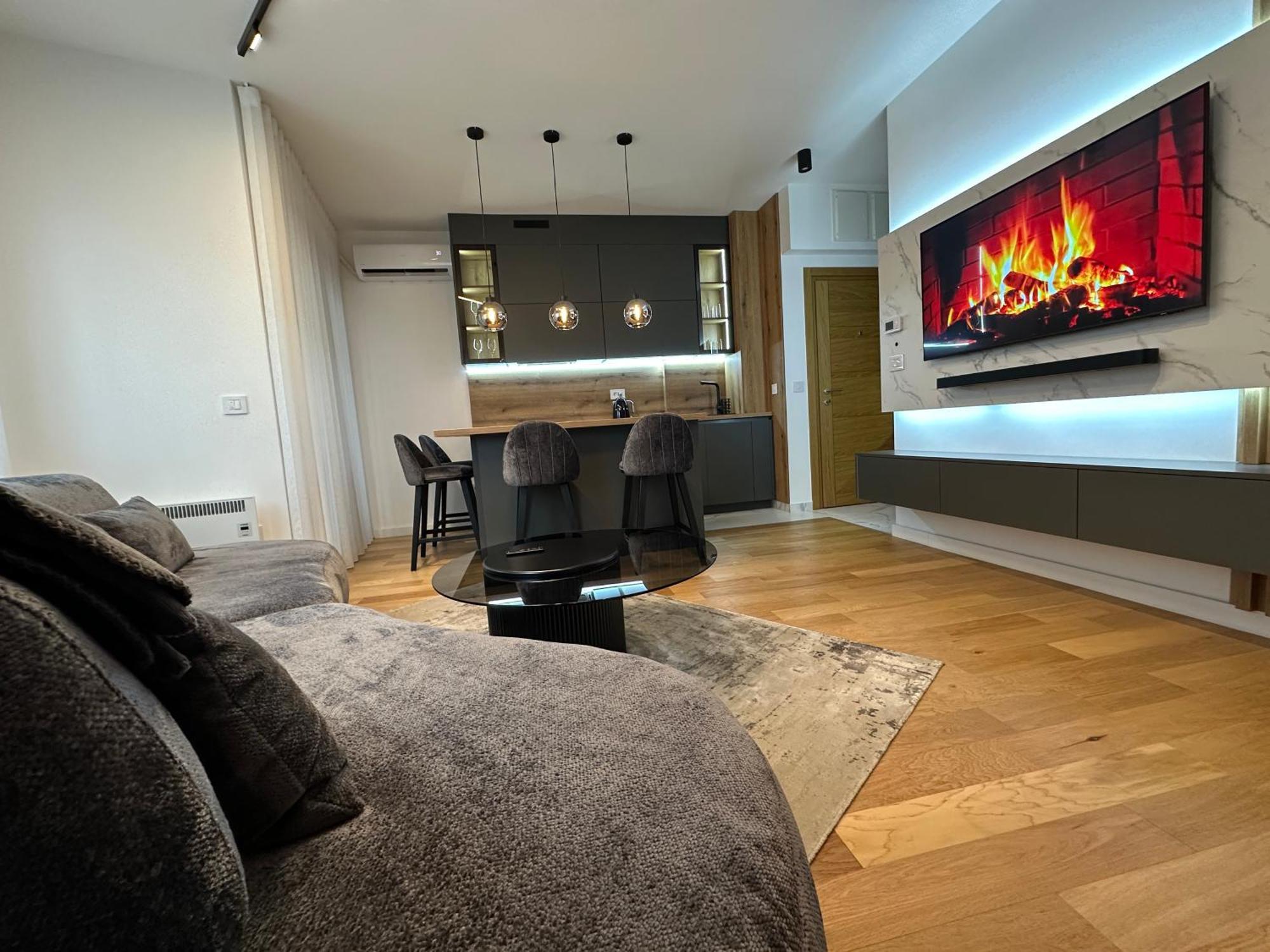 Square Luxe Residences *